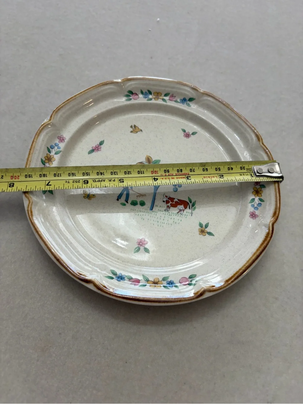Cream Floral Farmhouse Desert  Plate with Pastoral Motif